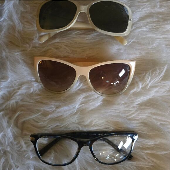 BUNDLE OF GLASSES - Picture 2 of 6